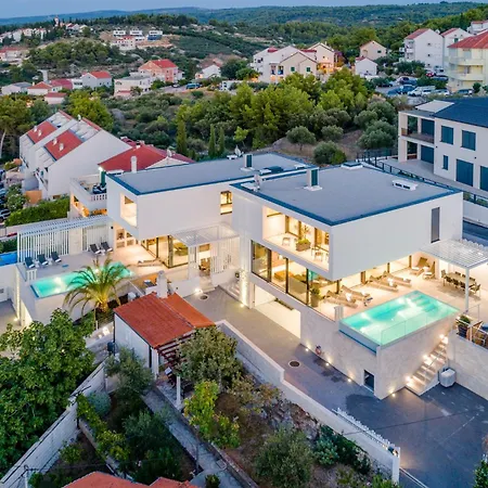 Luxury Complex 