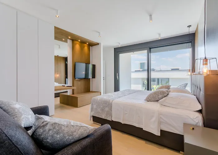 Luxury Complex 