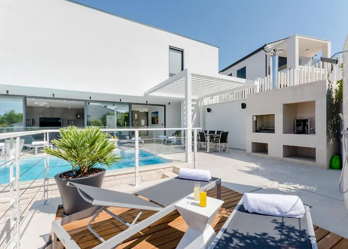 Luxury Complex 