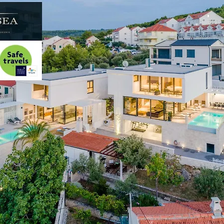 Luxury Complex 