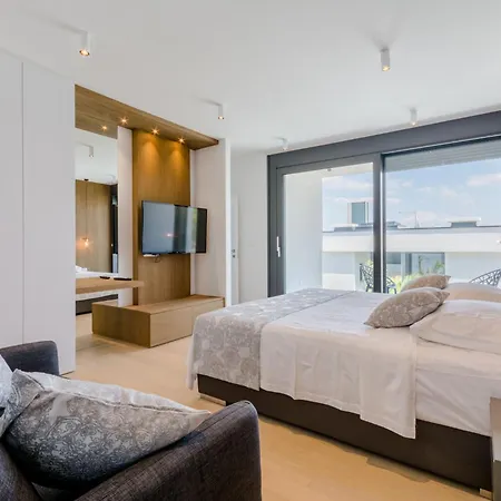 Luxury Complex 
