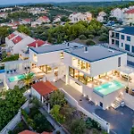 Luxury Complex 
