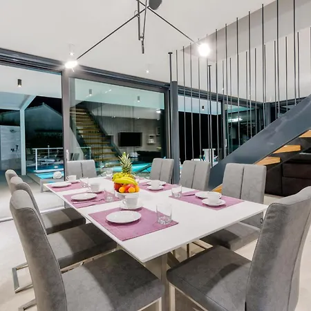 Luxury Complex 